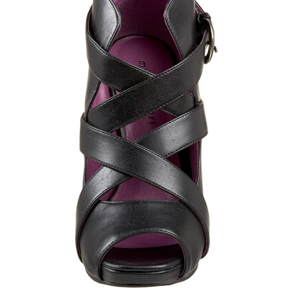 EUC Steve Madden stappy sandals, black, size 8 - Picture 8 of 8